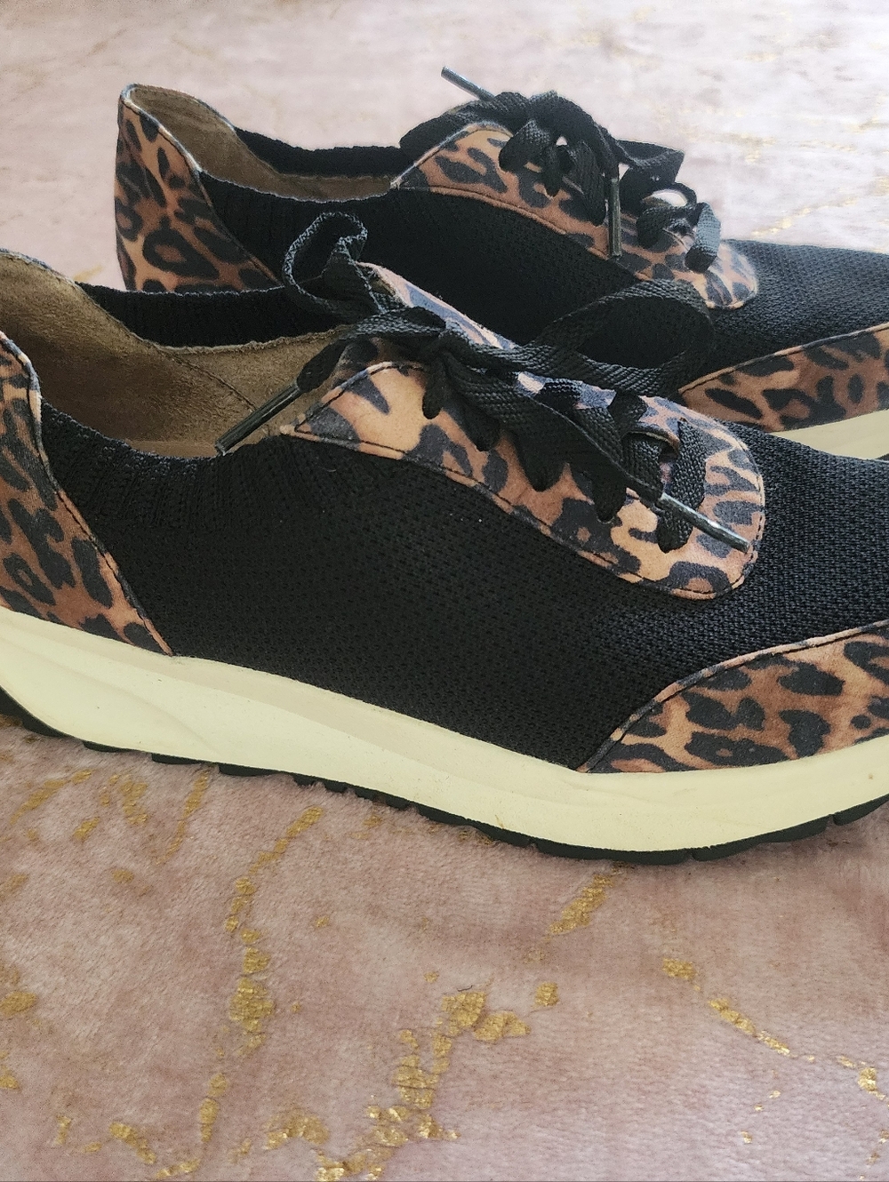 NATURALIZER | Women's Black & Leopard Print Fashion Sneakers - Picture 10 of 10